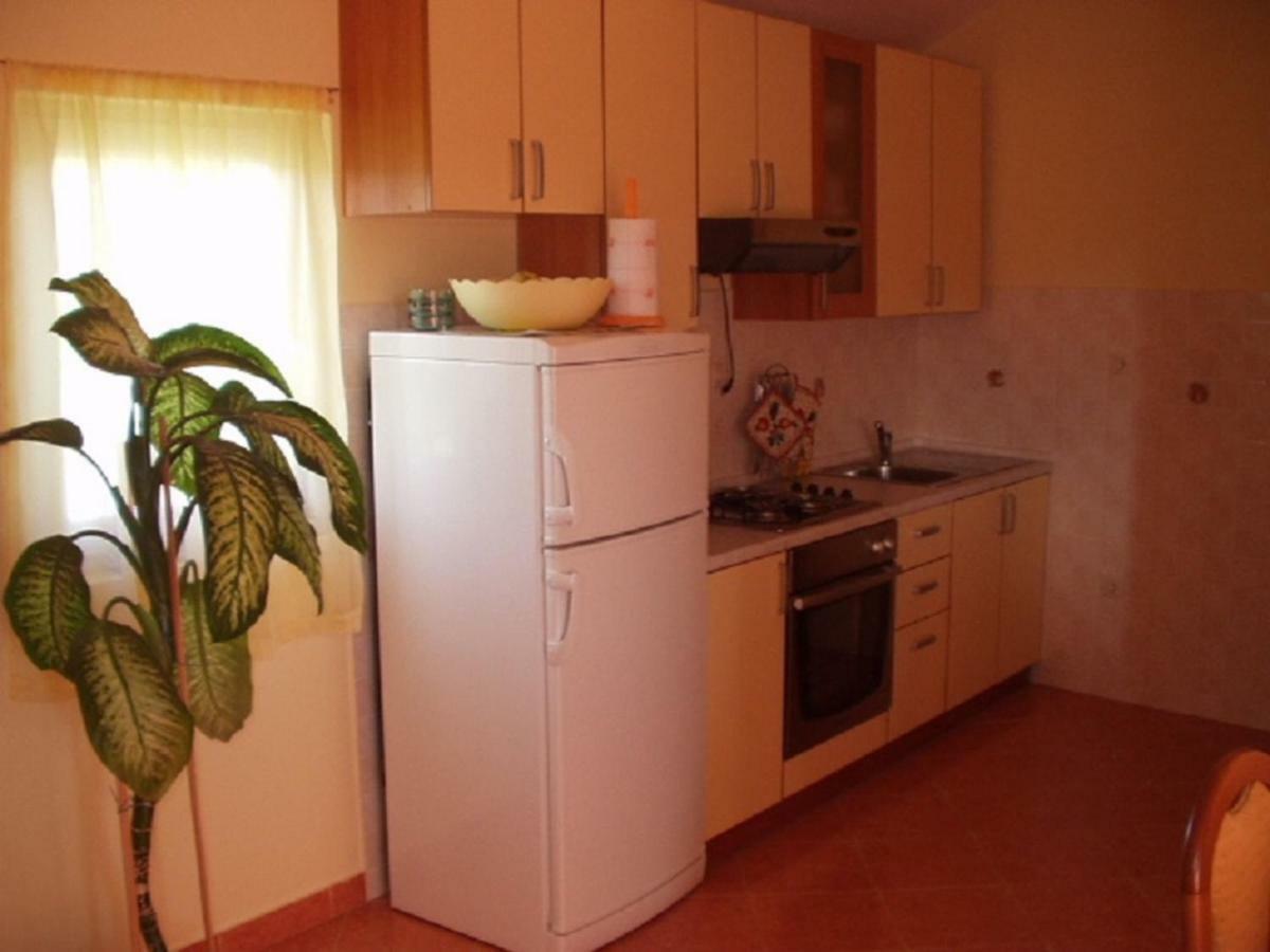 Apartmani Paulina Lopar Buitenkant foto